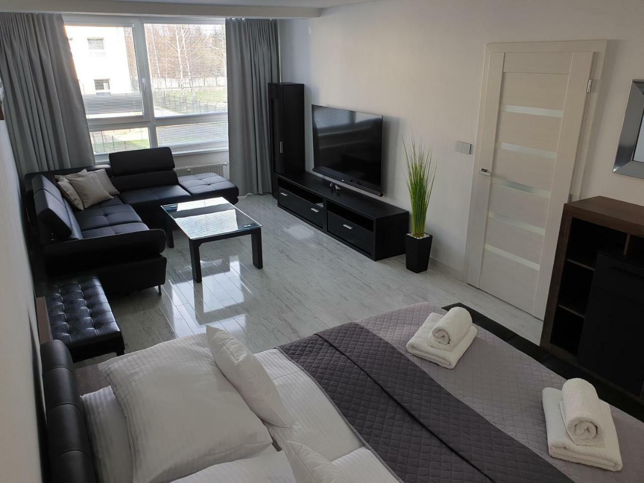Urban Apartment *